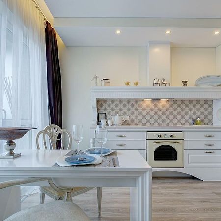 Bright Apartment Near Akropolis VNO Extérieur photo