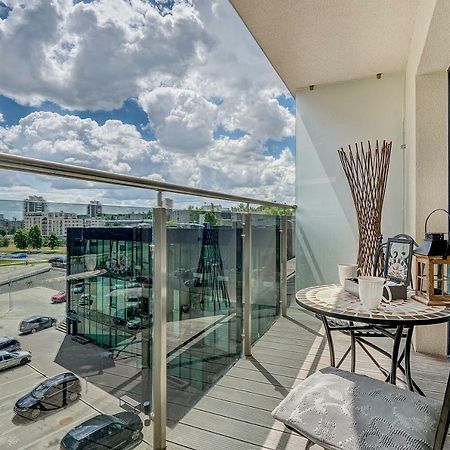 Bright Apartment Near Akropolis VNO Extérieur photo