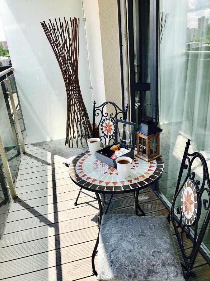 Bright Apartment Near Akropolis VNO Extérieur photo